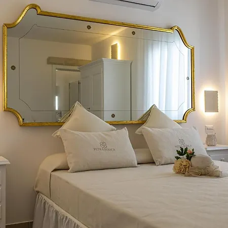 Petra Bianca Nocleg ze śniadaniem 4*