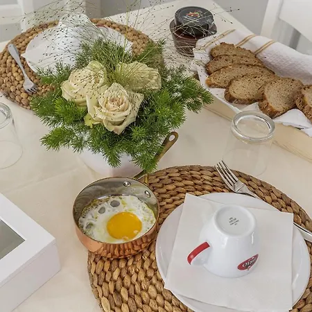 Petra Bianca Nocleg ze śniadaniem 4*