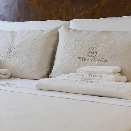 Nocleg ze śniadaniem Petra Bianca