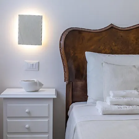 Petra Bianca توري سان جيوفاني أوغينتو