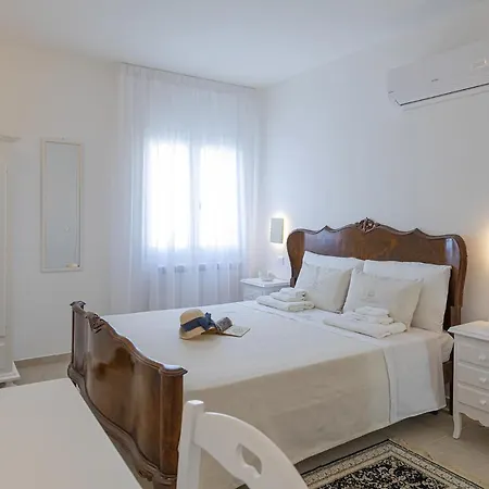 לינה וארוחת בוקר Petra Bianca