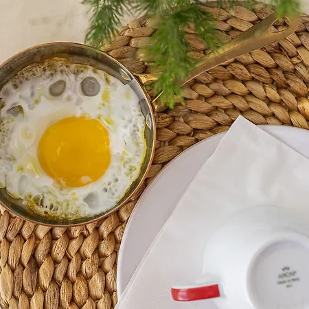 Petra Bianca לינה וארוחת בוקר